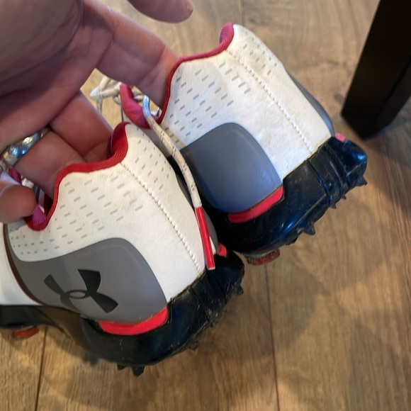 Under Armour kids golf shoes good condition size 4 - Picture 3 of 9